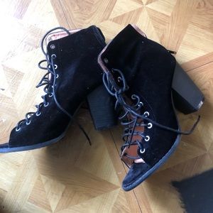 Black Tie Up Heels Women’s Size 7.5